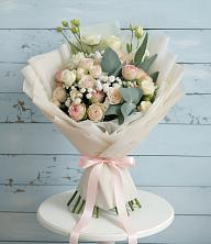 Букет цветов из:  Розы и Лизиантусы в Новофедоровке