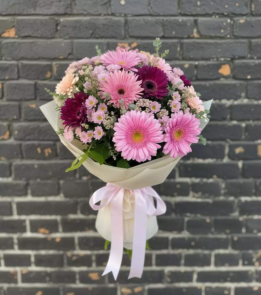 Букет цветов из: Герберы и Хризантемы в Новофедоровке