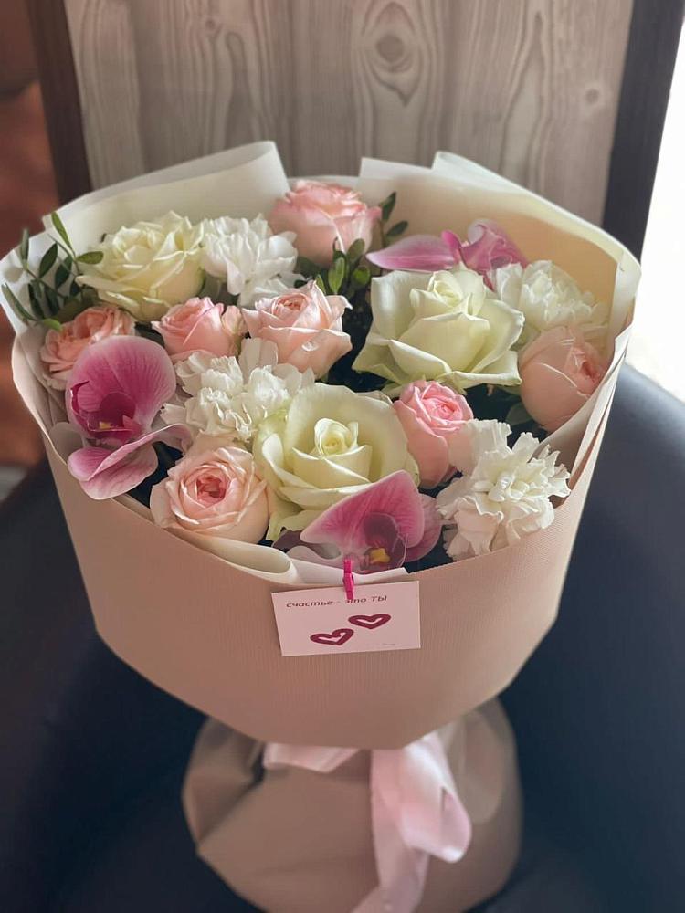 Букет цветов из: Орхидеи, Розы и Гвоздики в Новофедоровке