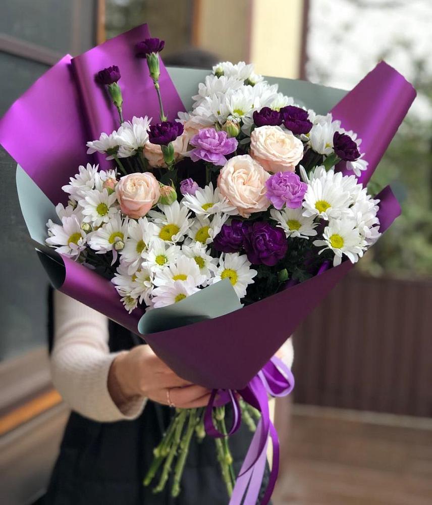 Букет цветов из: Хризантемы, Гвоздики и Розы в Новофедоровке