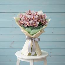 Букет цветов из:  Орхидеи и Розы в Новофедоровке