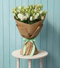 Букет цветов из:  Лизиантусы в Новофедоровке