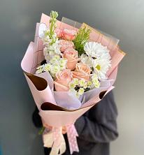 Букет цветов из:  Хризантемы и Розы в Новофедоровке