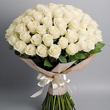 Букет 101 беля роза Белоснежка в Новофедоровке