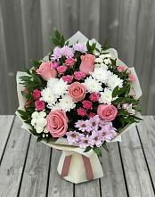 Букет цветов из:  Альстромерии, Гвоздики, Розы и Хризантемы в Новофедоровке