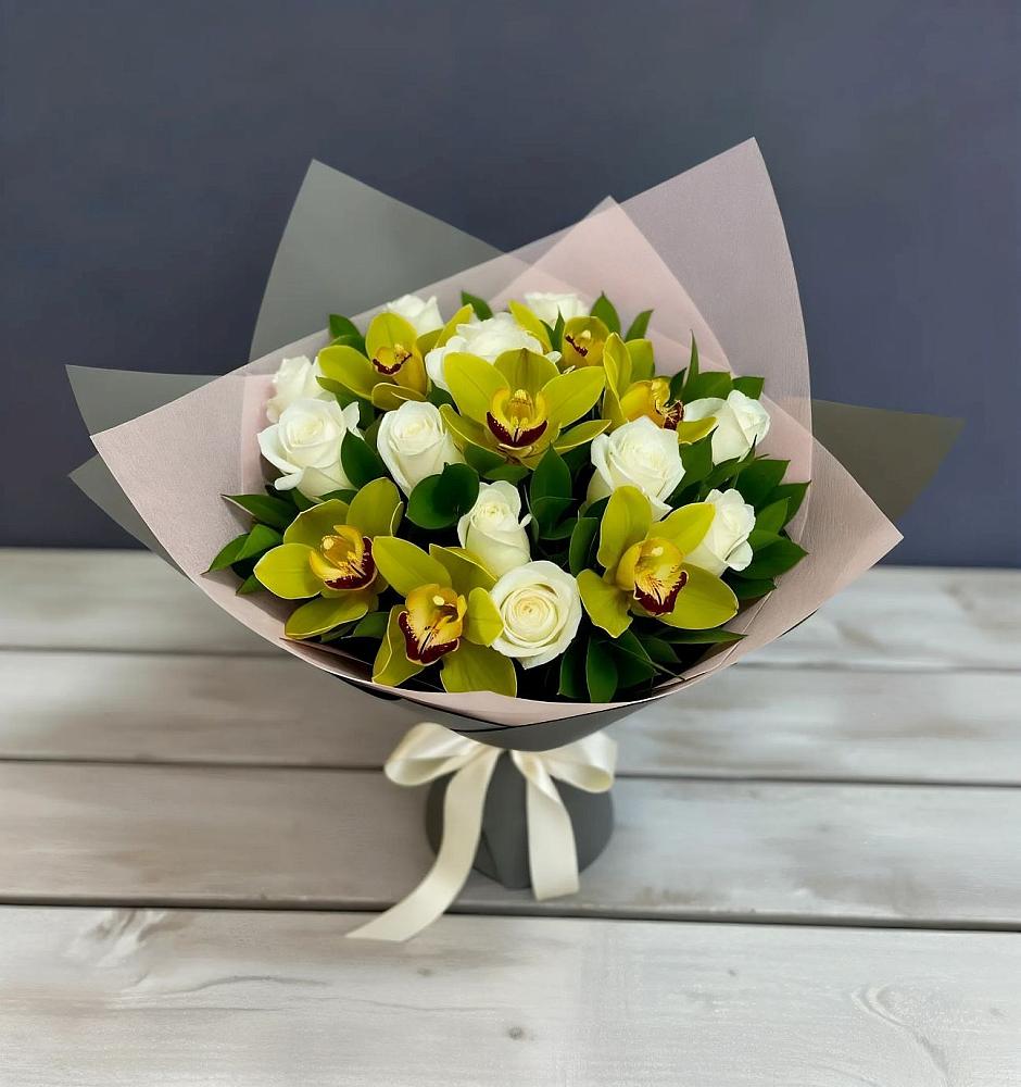 Букет цветов из: Орхидеи и Розы в Новофедоровке