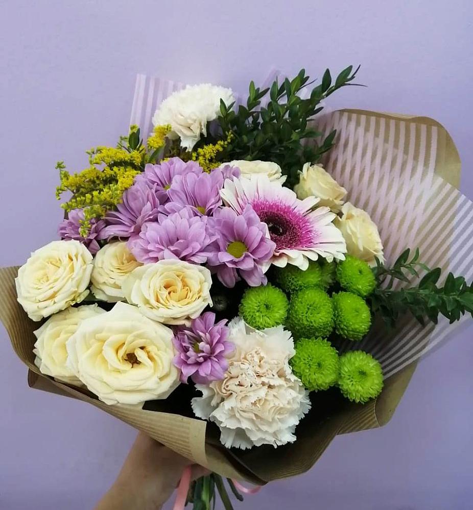 Букет цветов из: Хризантемы, Розы, Гвоздики и Герберы в Новофедоровке