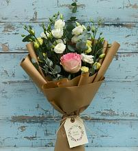 Букет цветов из:  Розы и Лизиантусы в Новофедоровке