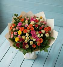 Букет Микс из разноцветных кустовых роз в Новофедоровке